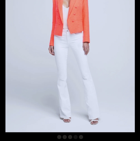 BEAUTIFUL AND CLASIC - Picture 12 of 15